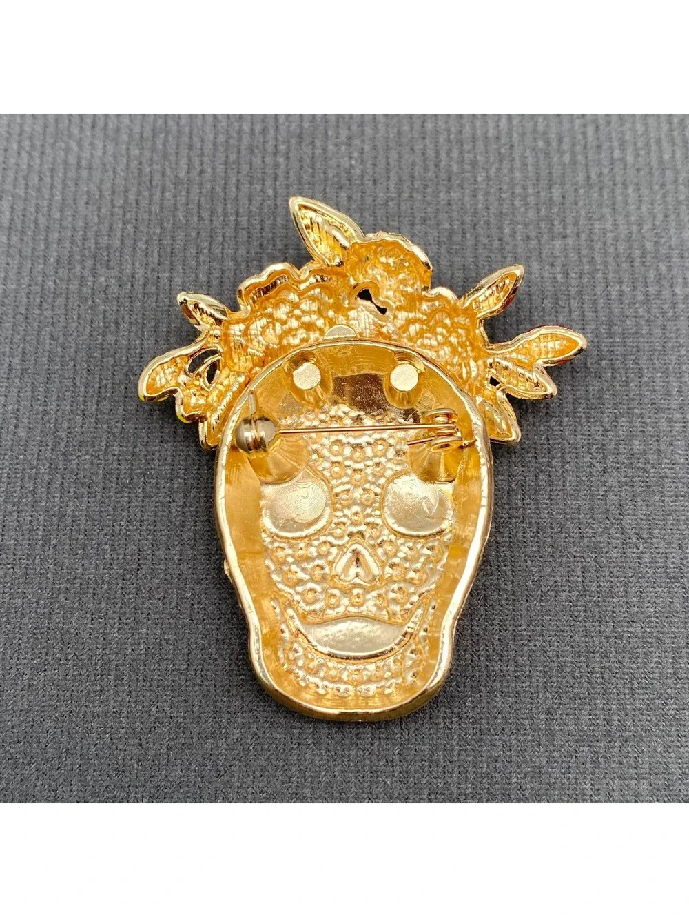 Halloween Skull with Wreath Enamel Brooch Pink